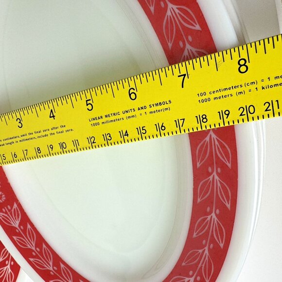 Vintage Pyrex Red Laurel Leaf Oval Tableware Plates Set of 5 - Picture 3 of 7